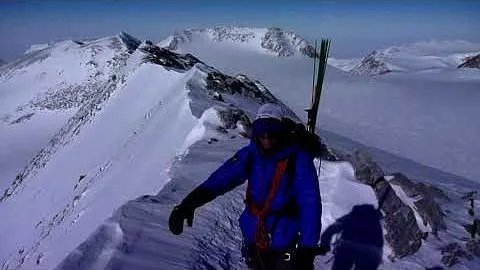 Still from the video “Summit Panorama from Mount Vinson, Antarctica” (Robin Jarvis)